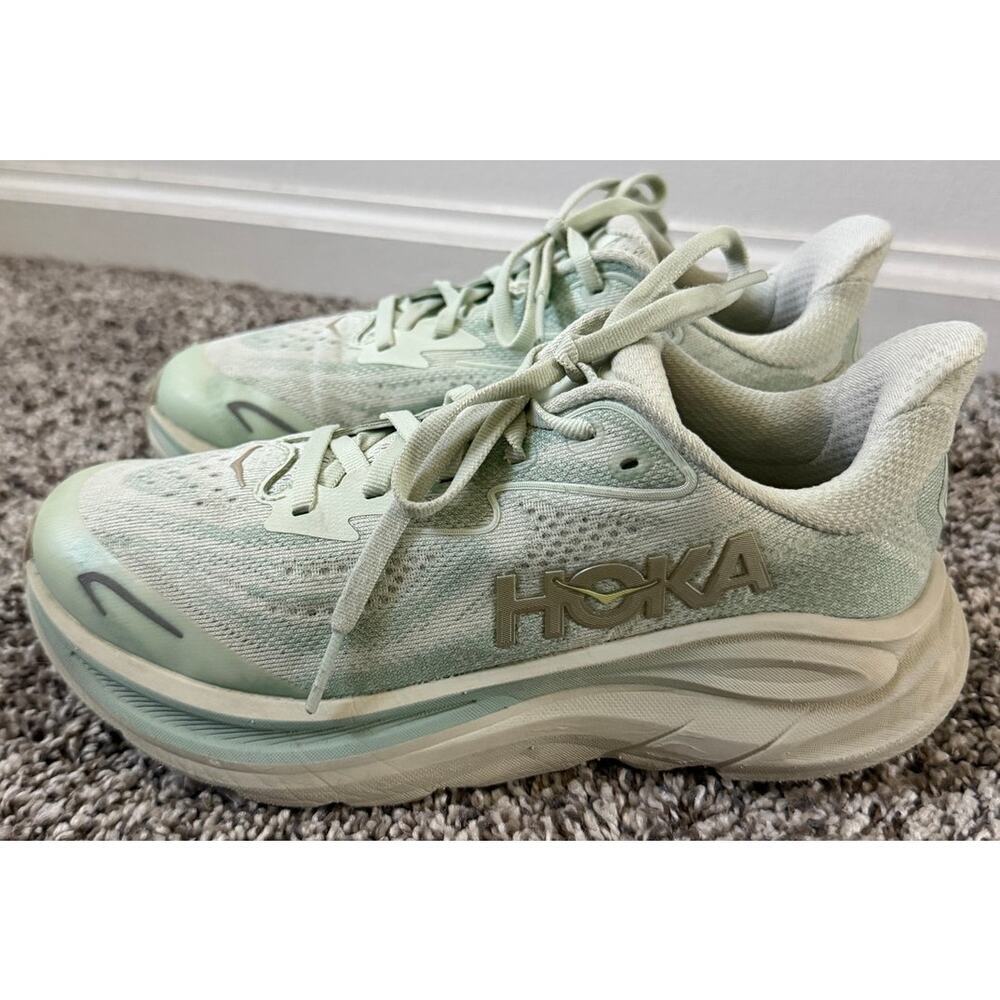 HOKA clifton 10 kids size 3.5 - Picture 2 of 7